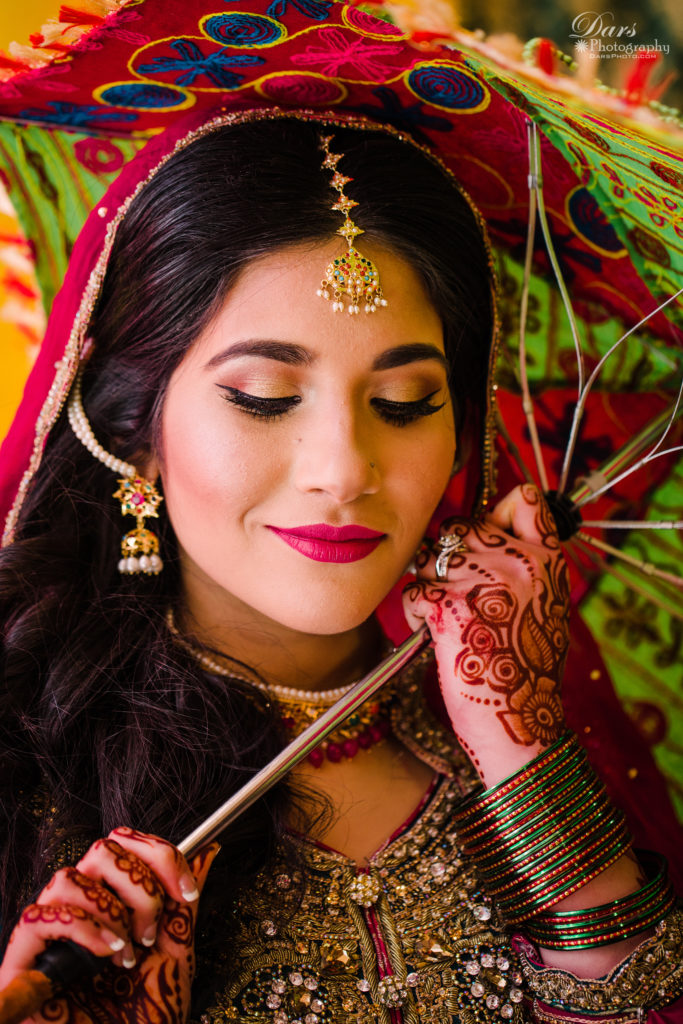 10 Photography Poses Every Indian Muslim Wedding Needs — The Visual  Artistry Co.